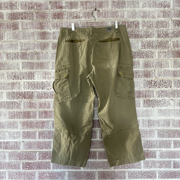 EUC men’s NorthFace cargo pants—size 36 waist - Picture 6 of 6